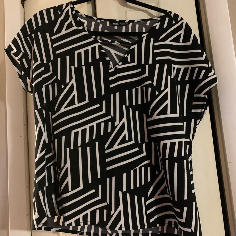 Abstract Lines Black and White Blouse